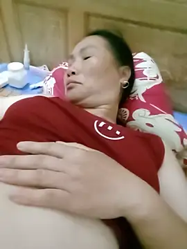 BlueGirlyeah live webcam show