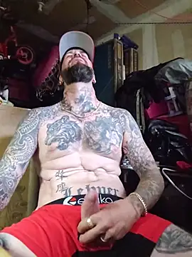 Beardedtattood live cam on StripChat