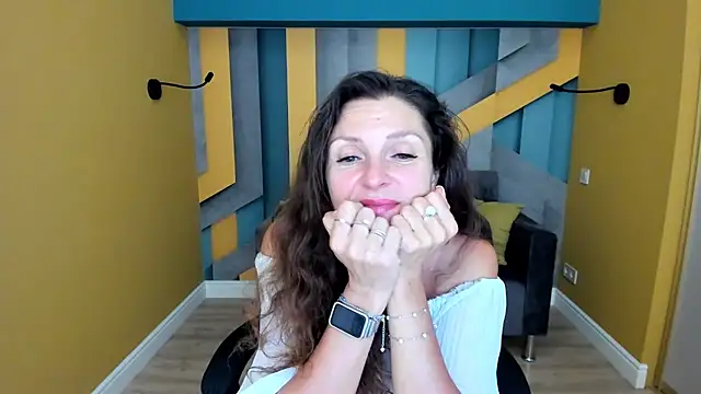 EllaLong live cam on StripChat