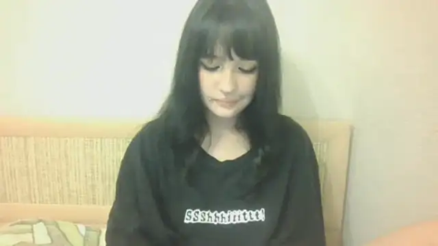 AliceMilati live cam on StripChat