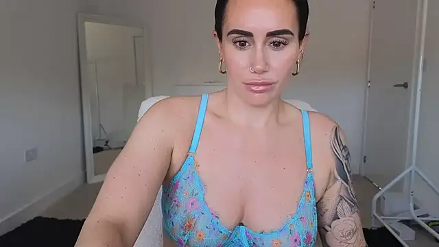 LibbyLoveHeartx webcam