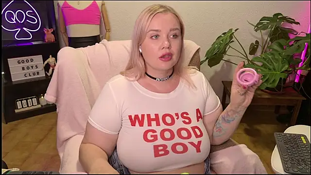 MargotGrey webcam