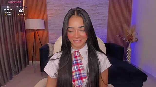kylie_collins live cam on StripChat