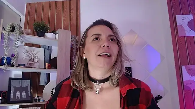 milfsecret69 webcam