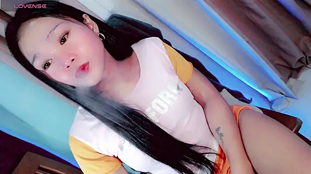 Littleslutty_baby webcam