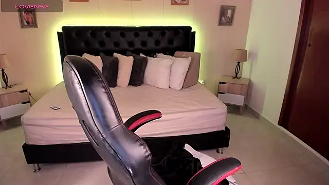 LolaVillalobos live cam on StripChat