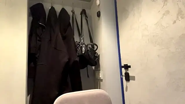 neonami live webcam show