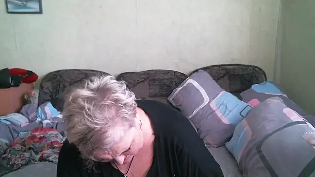 Lana555 live cam on StripChat