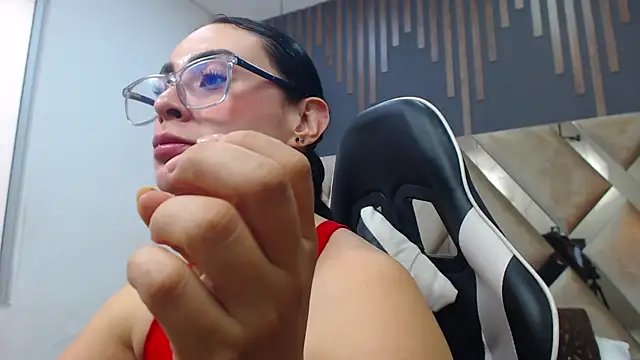 MartinaaFit live cam on StripChat
