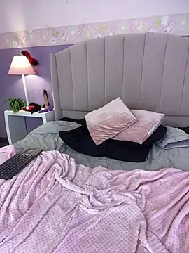 Lolagolden1 live webcam show