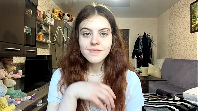 BuzzingRaid live webcam show