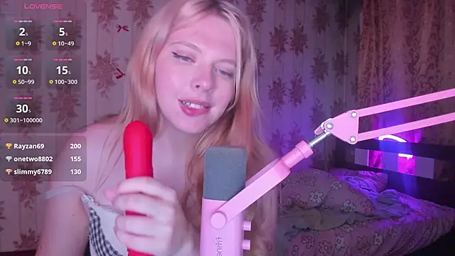Cutie_Bambi webcam