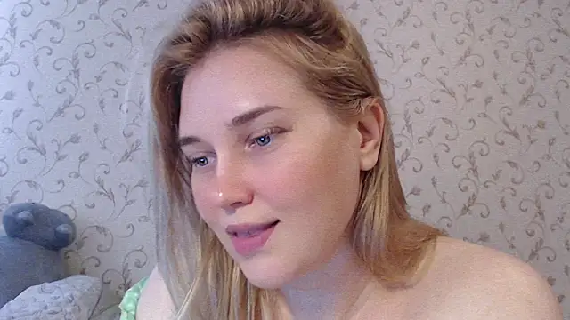 mmmPinUpGirl webcam