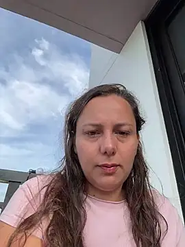bellag825 live webcam show