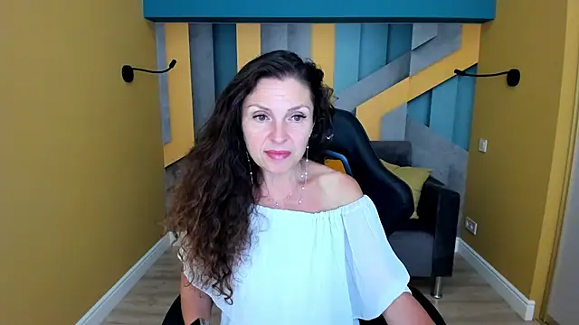 EllaLong live webcam show