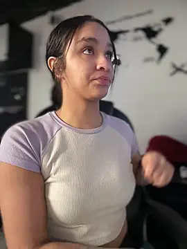 Isabella-Teen webcam