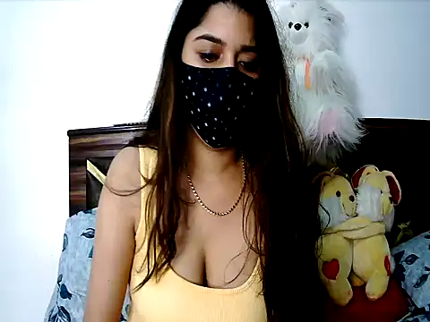 Gloie4u live cam on StripChat