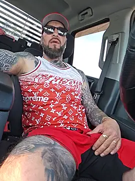 Beardedtattood webcam