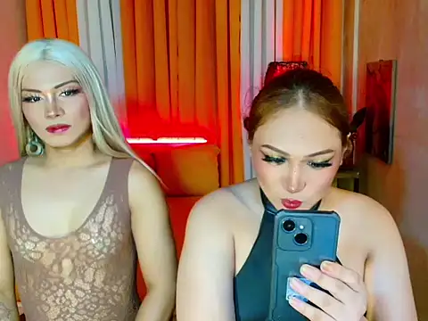 Phenomenal_Shemale webcam
