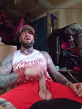 Beardedtattood live webcam show