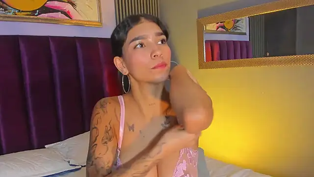 LauraAristizabal live webcam show