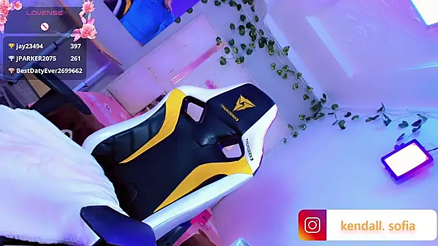 Sophiaa_doll_ webcam