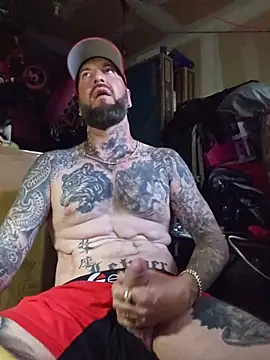 Beardedtattood webcam