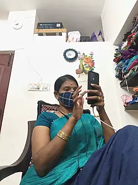 Tamil_Yalini12 live cam on StripChat