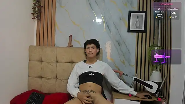 nyx_white_Gay live cam on StripChat