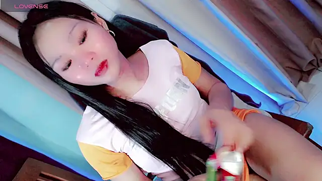 モデル: Littleslutty_baby