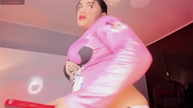Emily_robertss1 live cam on StripChat
