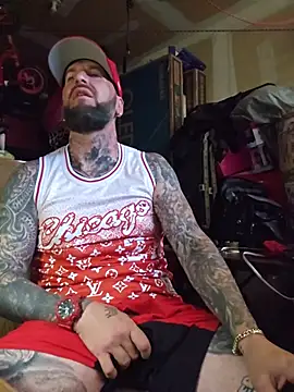 beardedtattood (Ask my age) - Take me to.my bedroom