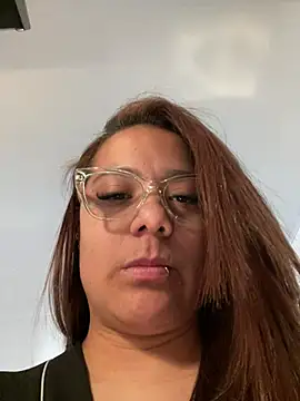 Pretty__Milf live webcam show