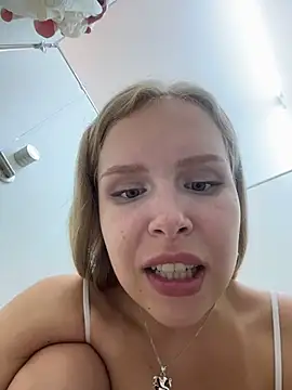 Liza_risky webcam