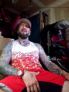 Beardedtattood webcam