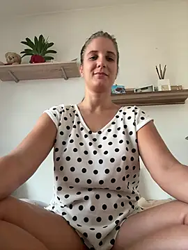 jennifer11772 live webcam show