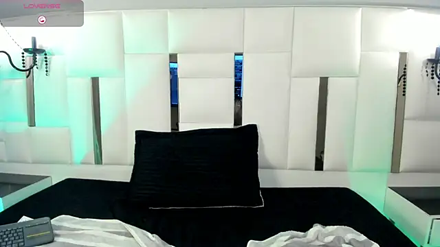 magic_miaa (F teen) - 🍑 2 Fingers in Ass ✌️