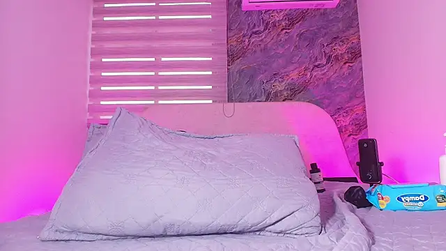 anais_dl (F teen) - show oil