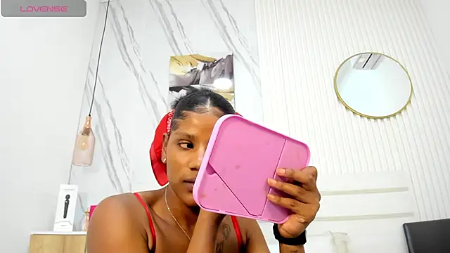 Afro_Luna webcam