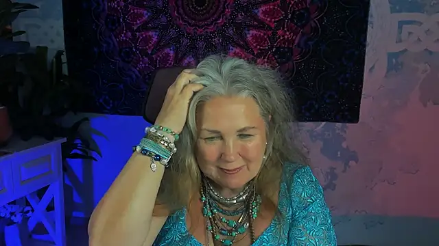 LilaMaharani live webcam show