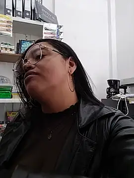 Mia_Risky-1