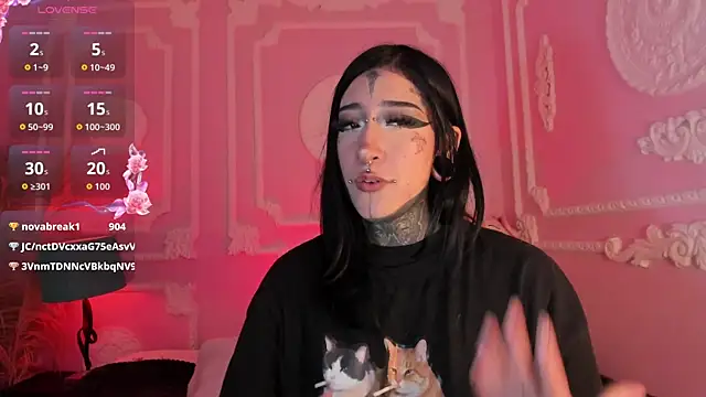 Kat_VonDe live cam on StripChat