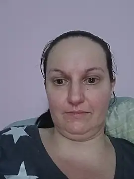 BustyLadyAlma webcam