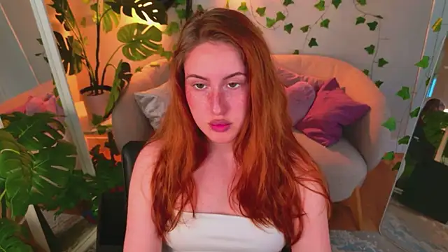 ChloeAster live cam on StripChat