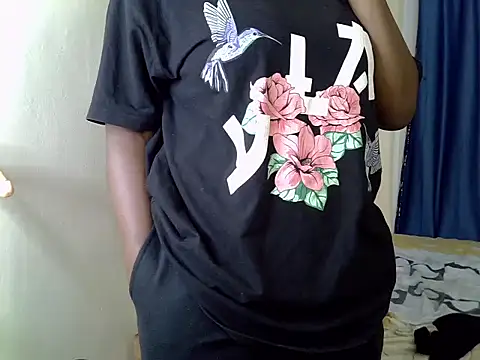 FlirtyMira webcam