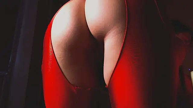 GloriaUpperLove