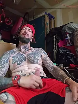 Beardedtattood webcam