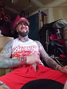 Beardedtattood live webcam show