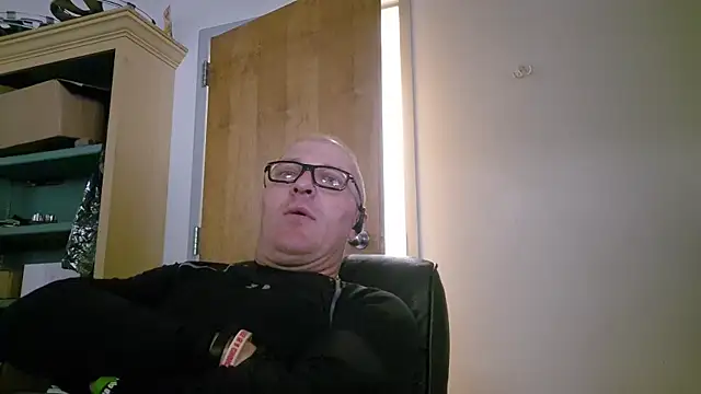 chronic_vibez live cam on StripChat