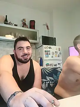 bear_skinny webcam
